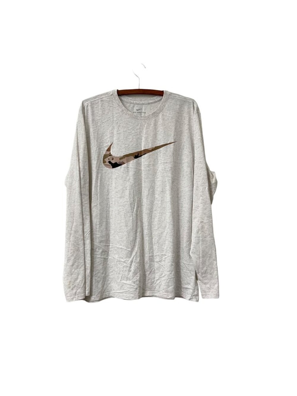 Nike Mens Oatmeal Camouflage Swoosh Logo Long Sleeve Tshirt Size XLarge